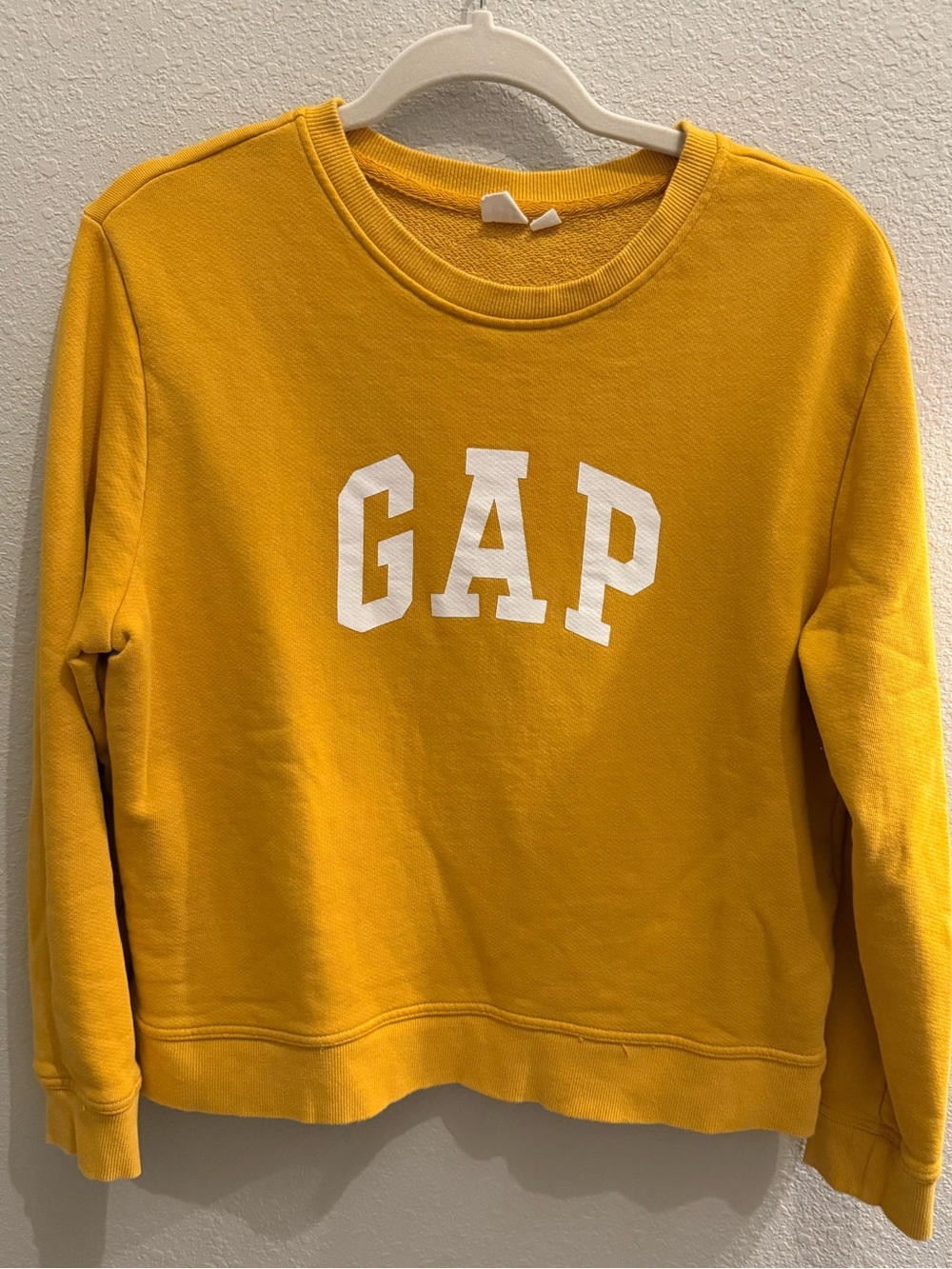 Gap Logo Crewneck Sweatshirt Mustard Gold Yellow White Block Letter XL